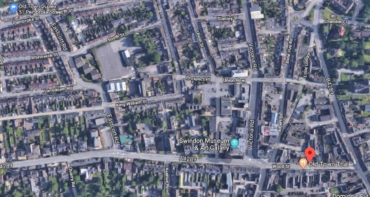 شقة Swindon Old Town Duplex - Entercloud9Sa المظهر الخارجي الصورة