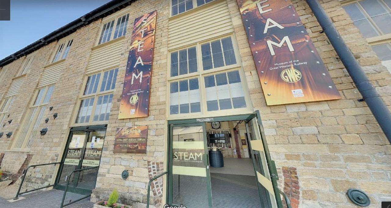 شقة Swindon Old Town Duplex - Entercloud9Sa المظهر الخارجي الصورة